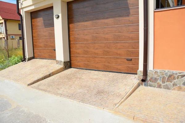 DIY vs. Professional Garage Door Repair: What Makes Sense?